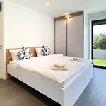 Villa Modern With Private Pool Near The Sea