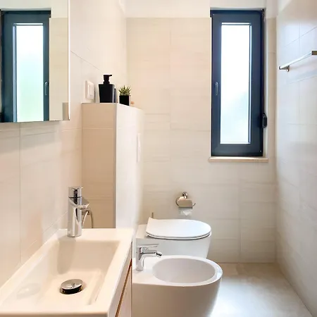 Modern With Private Pool Near The Sea * Liznjan